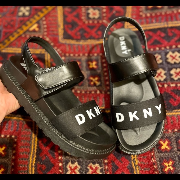 dkny ayli strap sandals